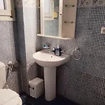 Дом отдыха Evris House 1
