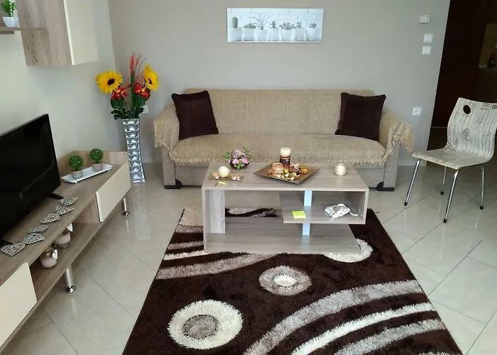 Evris House 1 *